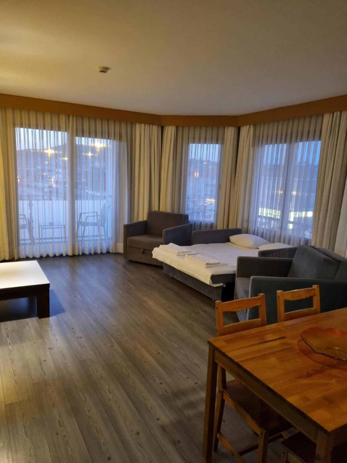 Cilek Marina Otel Çeşme Exterior foto